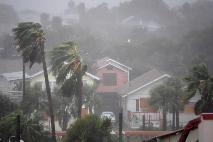 NHC downgrades Matthew to Category 1 hurricane 